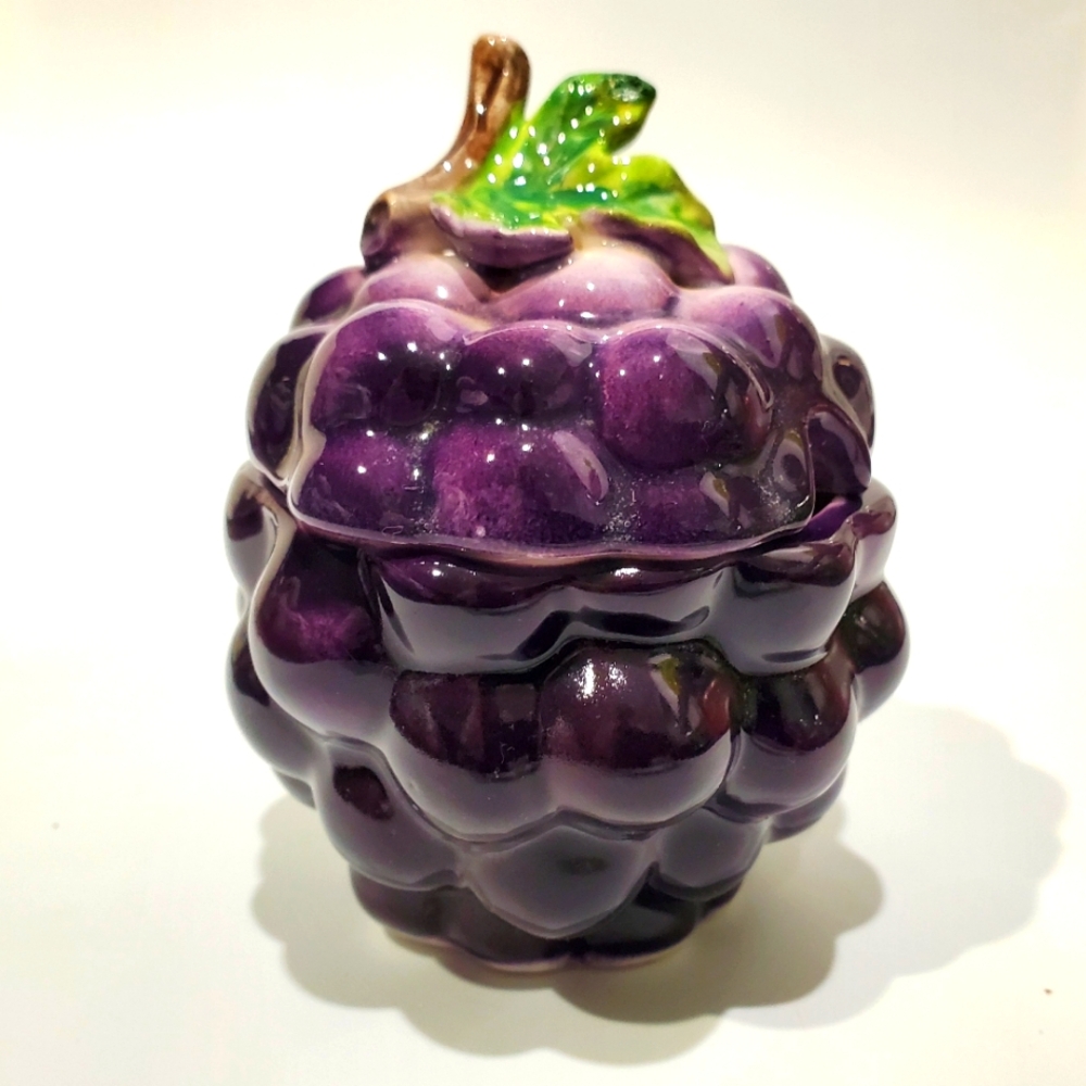 Vntg 4 1/2" Ceramic Grape 🍇 Preserves Jar with Lid